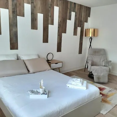 Ch Privee 18m - Canape - Netflix - 120m *